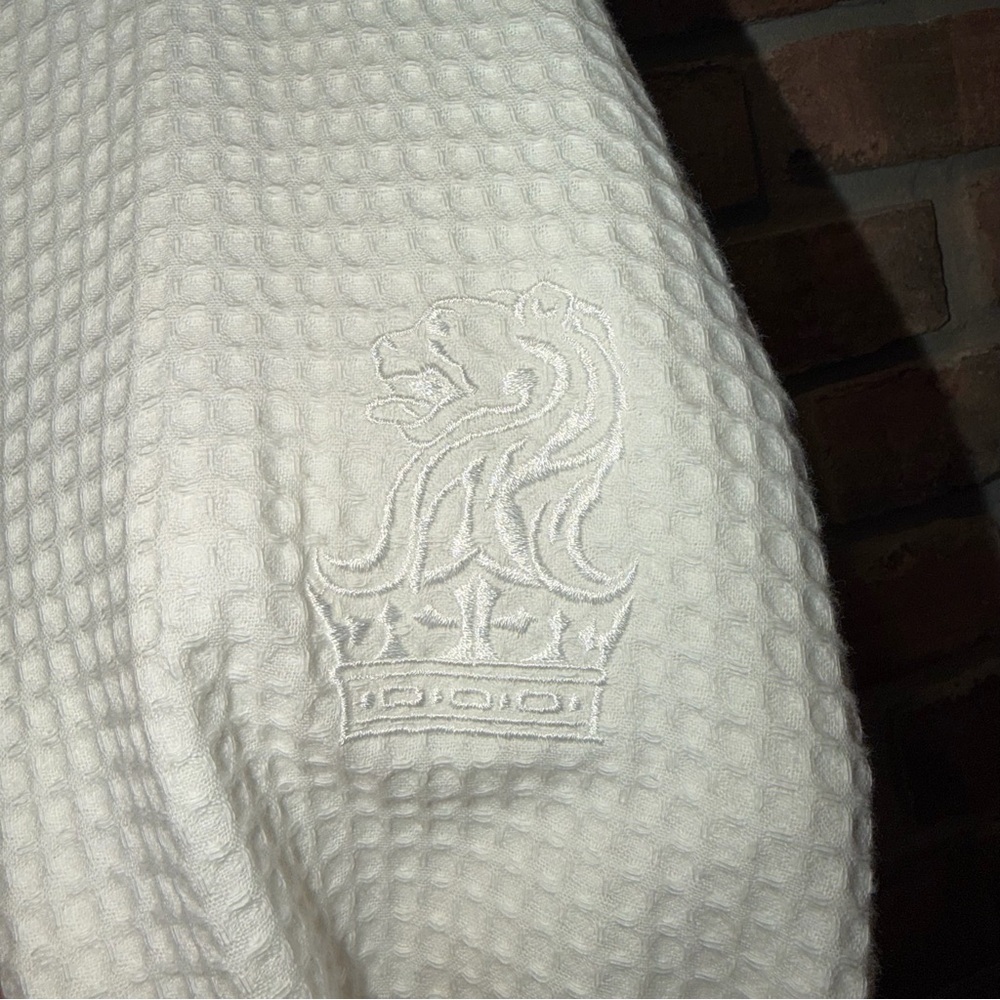 The Ritz-Carlton New York Central Park Hotel Robe Waffle Terry Cloth Cream XL - Picture 3 of 7